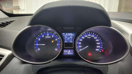 HYUNDAI-VELOSTER-2012
