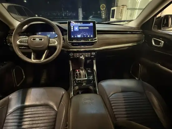 JEEP-COMMANDER-2023