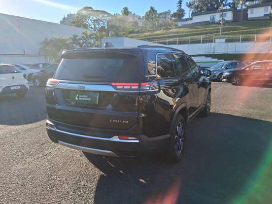 JEEP-COMMANDER-2024
