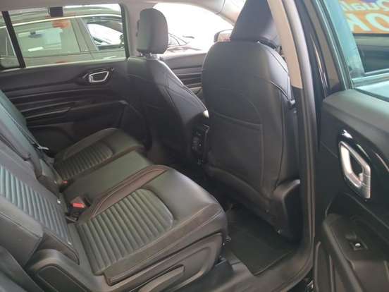 JEEP-COMMANDER-2023