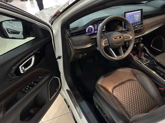JEEP-COMMANDER-2023