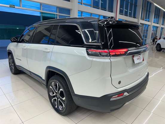 JEEP-COMMANDER-2021