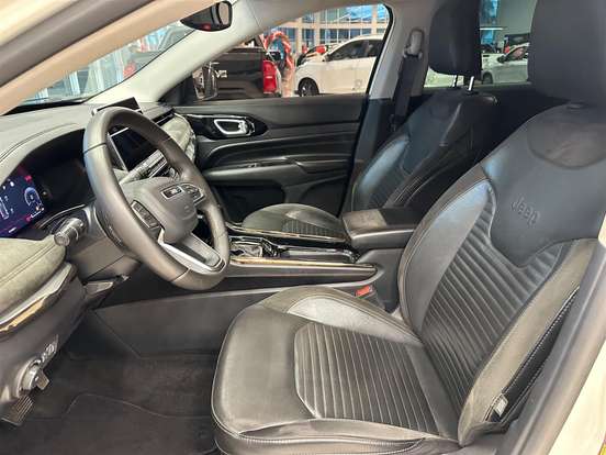 JEEP-COMMANDER-2021