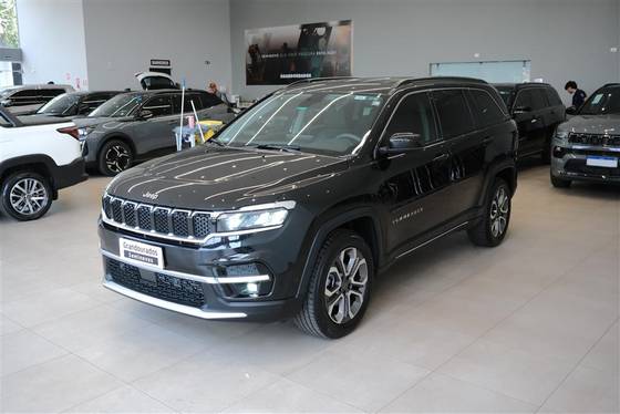 JEEP COMMANDER 1.3 T270 TURBO FLEX LONGITUDE AT6