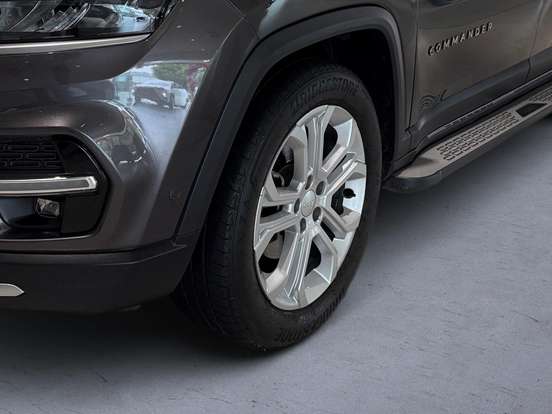 JEEP-COMMANDER-2024