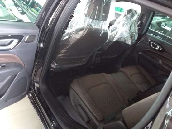 JEEP-COMMANDER-2024