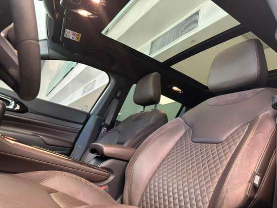 JEEP-COMMANDER-2022