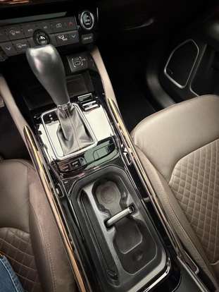 JEEP-COMMANDER-2021