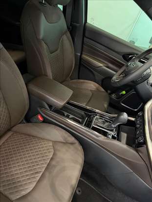 JEEP-COMMANDER-2024