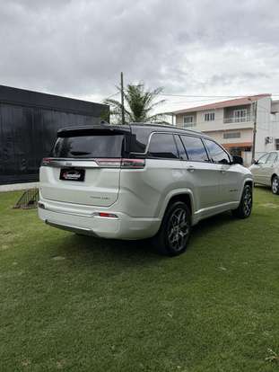 JEEP-COMMANDER-2022