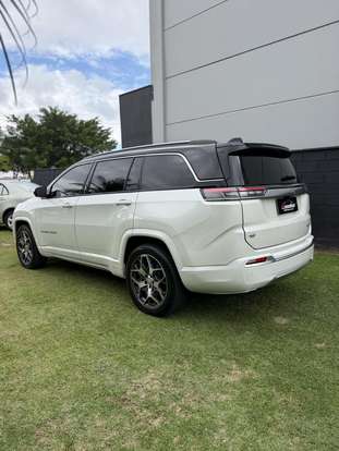 JEEP-COMMANDER-2022