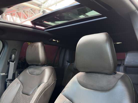 JEEP-COMMANDER-2025