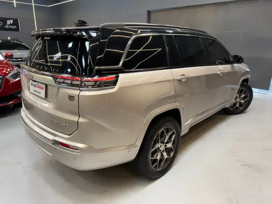 JEEP-COMMANDER-2021