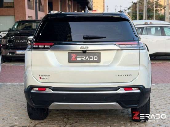 JEEP-COMMANDER-2023
