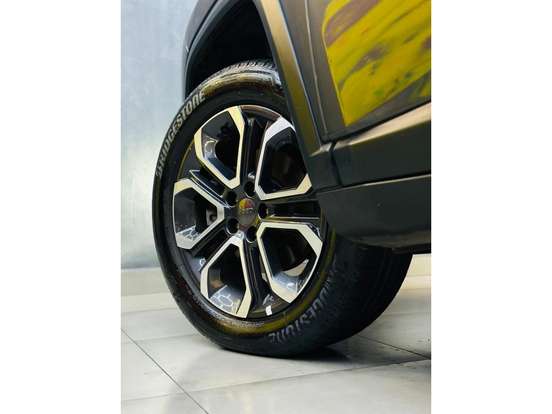 JEEP-COMMANDER-2023