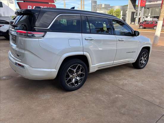 JEEP-COMMANDER-2022