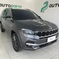 JEEP COMMANDER 2.2 TURBO DIESEL OVERLAND AT9 JEEP COMMANDER 2.2 TURBO DIESEL OVERLAND AT9