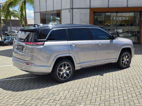 JEEP-COMMANDER-2024
