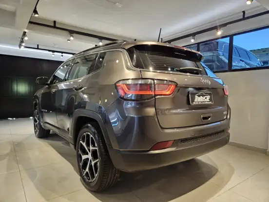 JEEP-COMPASS-2024