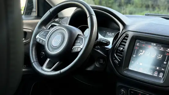 JEEP-COMPASS-2.0 16V DIESEL LONGITUDE 4X4 AUTOMÁTICO JEEP-COMPASS-2017