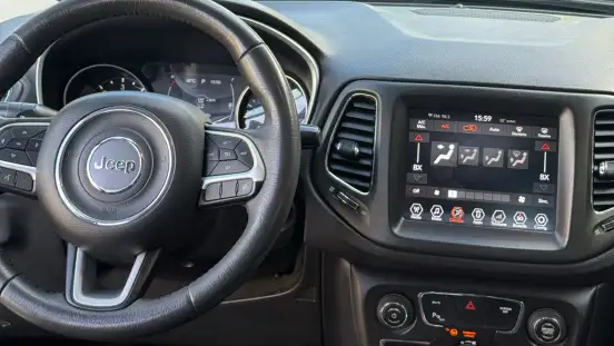 JEEP-COMPASS-2.0 16V DIESEL LONGITUDE 4X4 AUTOMÁTICO JEEP-COMPASS-2017