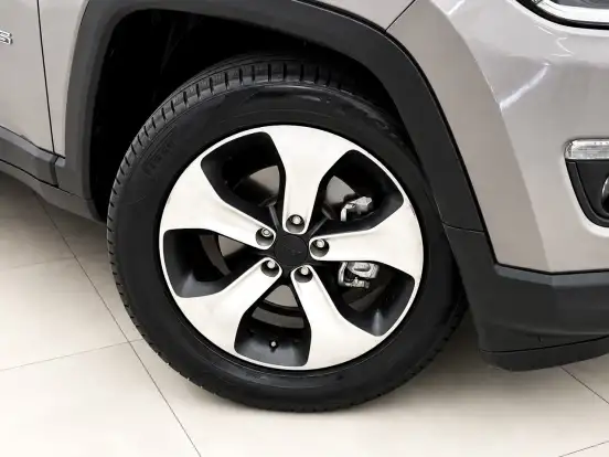 JEEP-COMPASS-2.0 16V FLEX LONGITUDE AUTOMÁTICO JEEP-COMPASS-2016