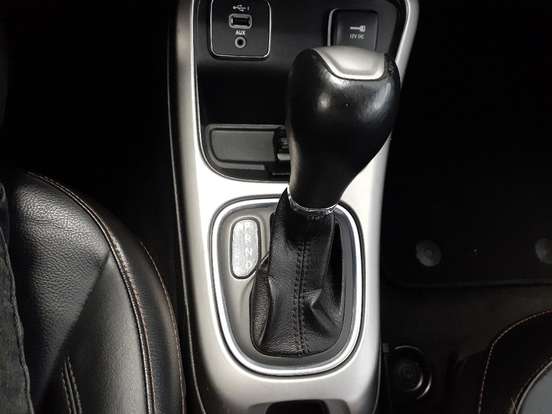 JEEP-COMPASS-2.0 16V FLEX LONGITUDE AUTOMÁTICO JEEP-COMPASS-2019