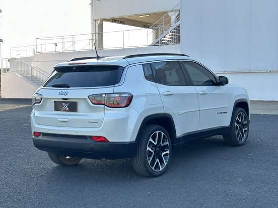 JEEP-COMPASS-2.0 16V FLEX LONGITUDE AUTOMÁTICO JEEP-COMPASS-2017