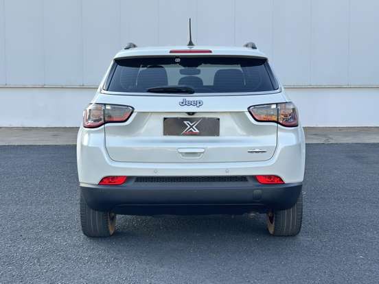 JEEP-COMPASS-2.0 16V FLEX LONGITUDE AUTOMÁTICO JEEP-COMPASS-2017