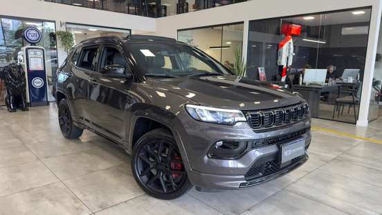 JEEP-COMPASS-2.0 HURRICANE 4 TURBO GASOLINA BLACKHAWK AT9 JEEP-COMPASS-2025