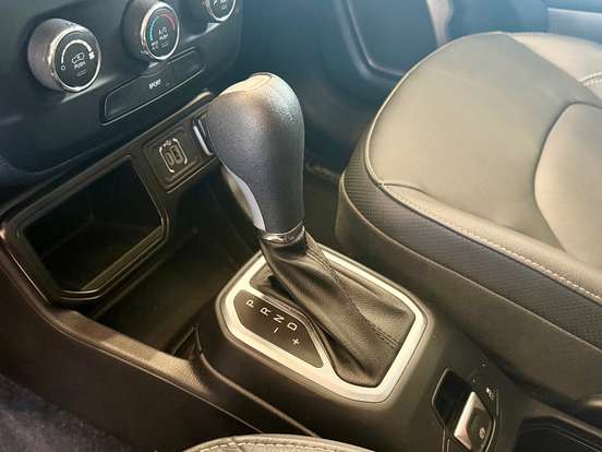 JEEP-RENEGADE-2023