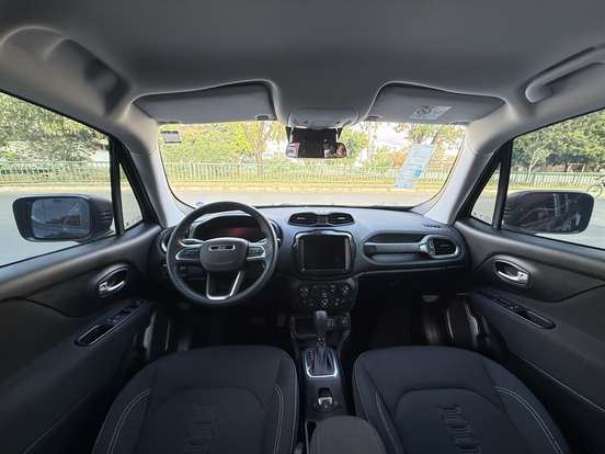 JEEP-RENEGADE-2025