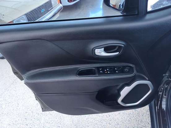 JEEP-RENEGADE-2021