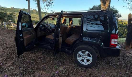 JEEP-CHEROKEE-2012