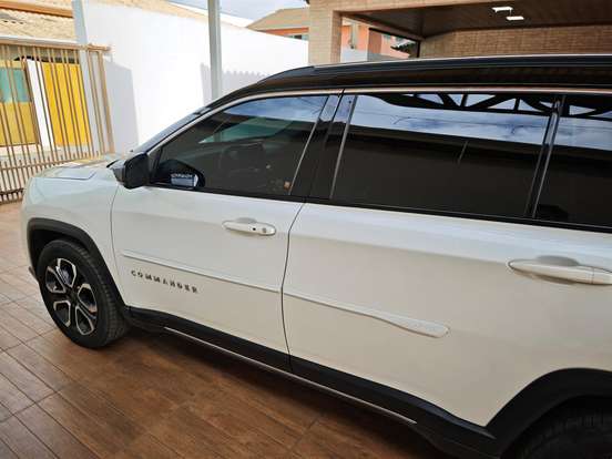 JEEP-COMMANDER-2022