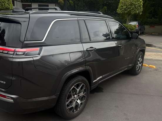 JEEP-COMMANDER-2.0 TD380 TURBO DIESEL OVERLAND AT9 JEEP-COMMANDER-2022