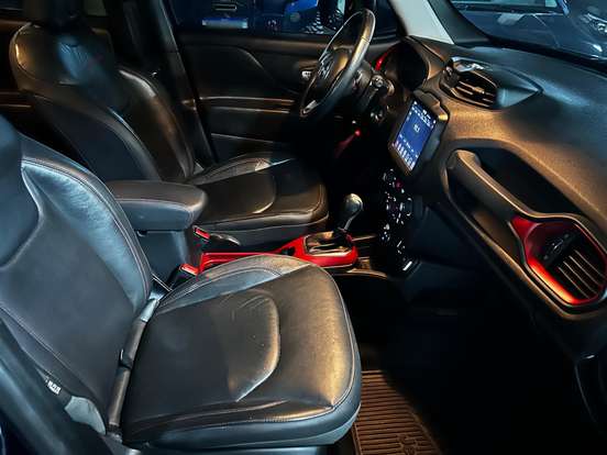 JEEP-RENEGADE-2.0 16V TURBO DIESEL TRAILHAWK 4P 4X4 AUTOMÁTICO JEEP-RENEGADE-2019