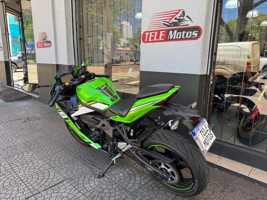 KAWASAKI-NINJA ZX-4RR-2025