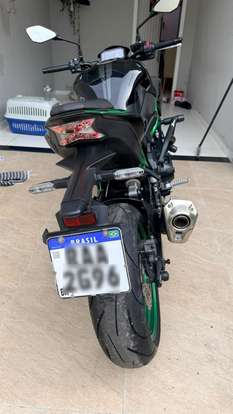 KAWASAKI-Z900-2023