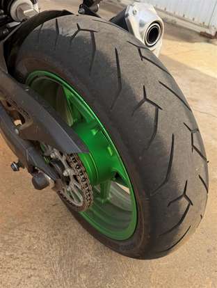 KAWASAKI-Z900-2023