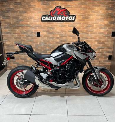 KAWASAKI-Z900-2023