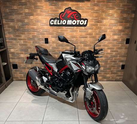 KAWASAKI-Z900-2023