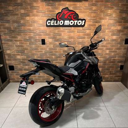 KAWASAKI-Z900-2023