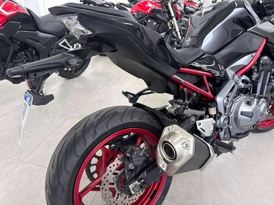 KAWASAKI-Z900-2019