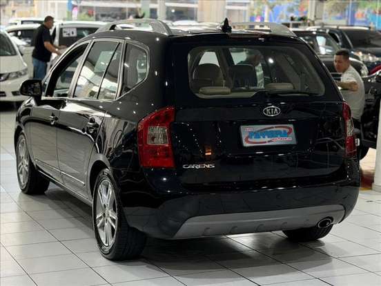 KIA-CARENS-2010