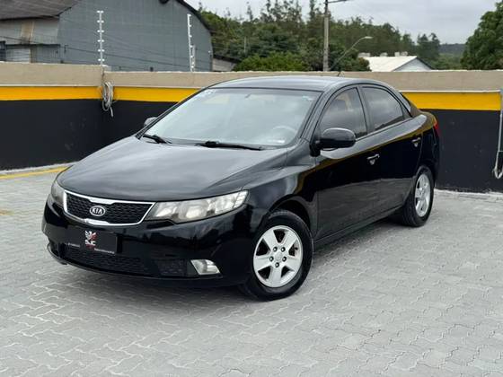 KIA CERATO 1.6 EX3 SEDAN 16V GASOLINA 4P MANUAL