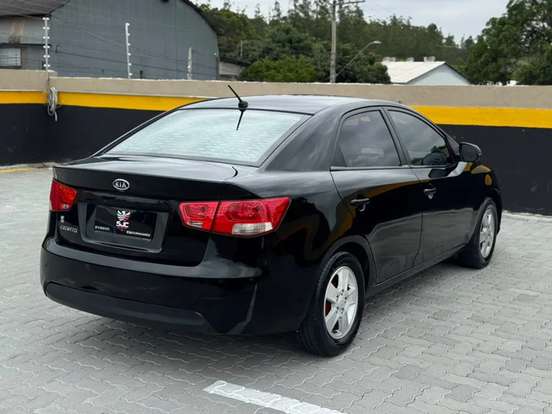 KIA-CERATO-2011