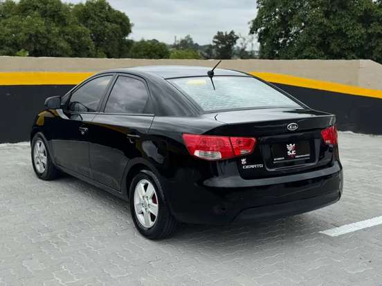 KIA-CERATO-1.6 EX3 SEDAN 16V GASOLINA 4P MANUAL KIA-CERATO-2011