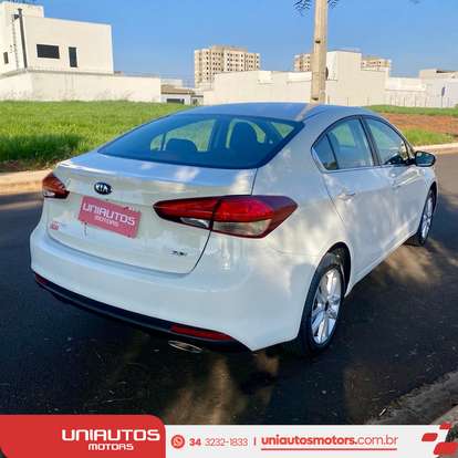 KIA-CERATO-2017