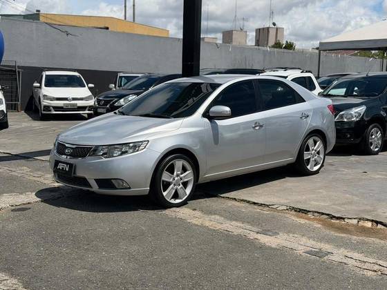 KIA CERATO 1.6 SX 16V FLEX 4P AUTOMÁTICO